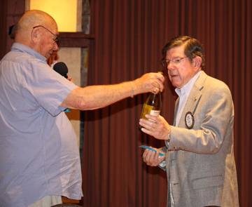 Roy Thylin wins a bottle of wine